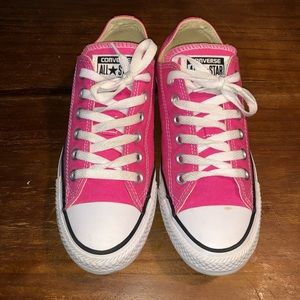 EUC Women’s Pink Converse Size 8
